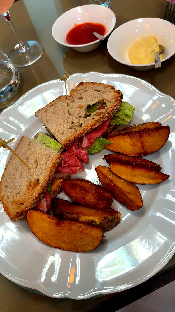 abigailwhhitee image ~ Altpins