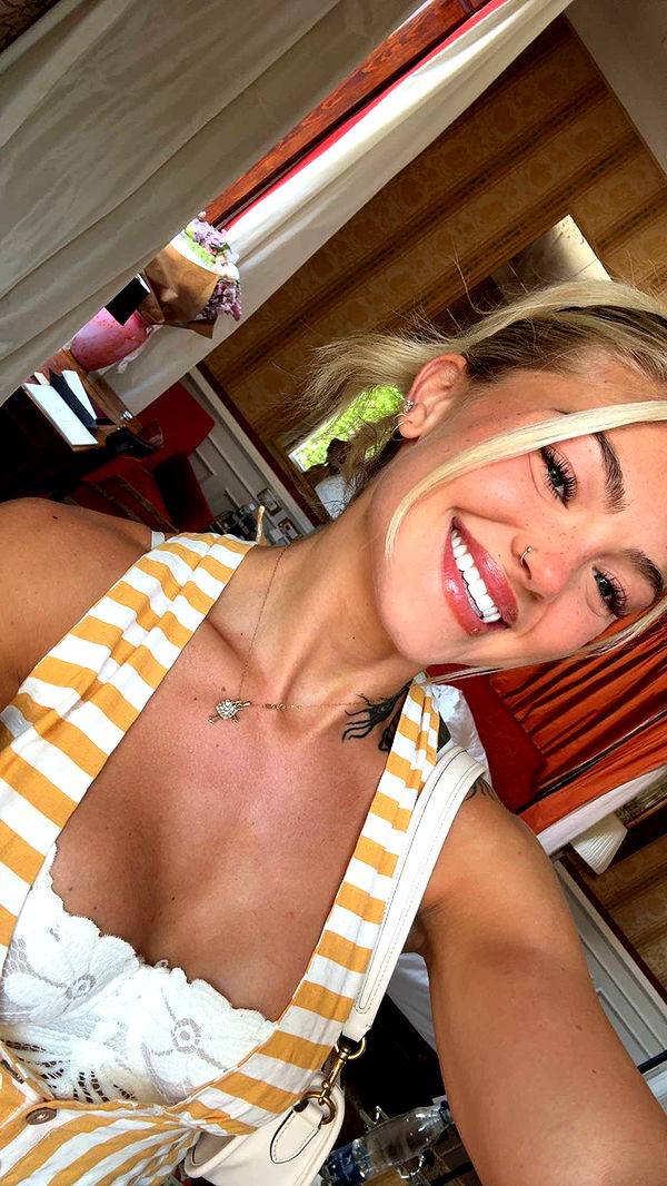 abigailwhhitee image ~ Altpins