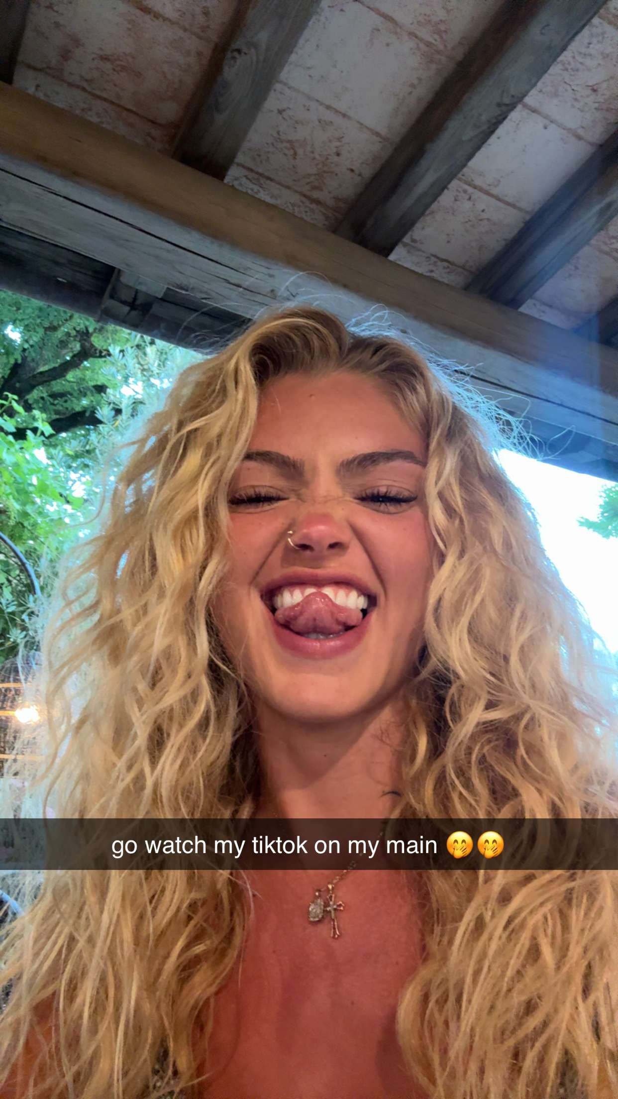 abigailwhhitee snapchat image archive image