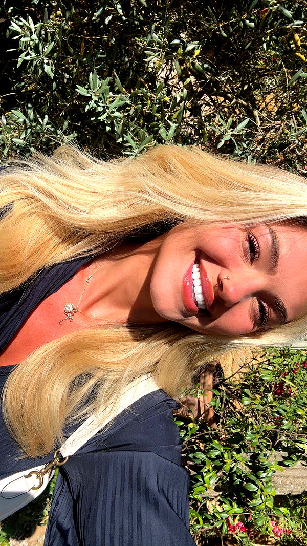 abigailwhhitee image ~ Altpins