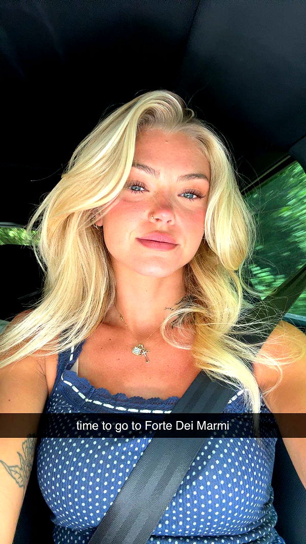 abigailwhhitee image ~ Altpins