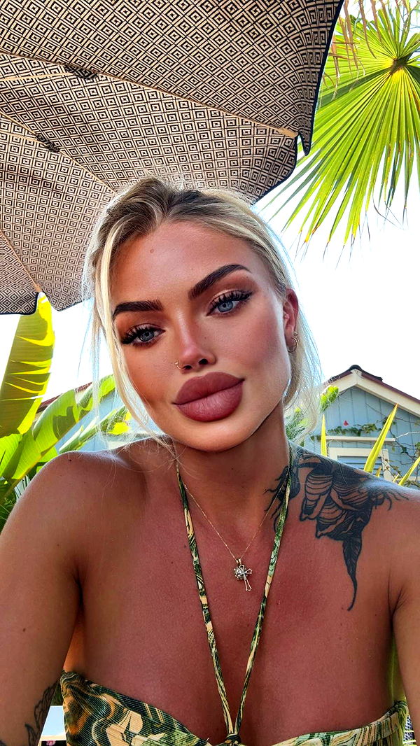 abigailwhhitee image ~ Altpins