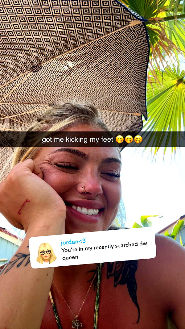 abigailwhhitee image ~ Altpins