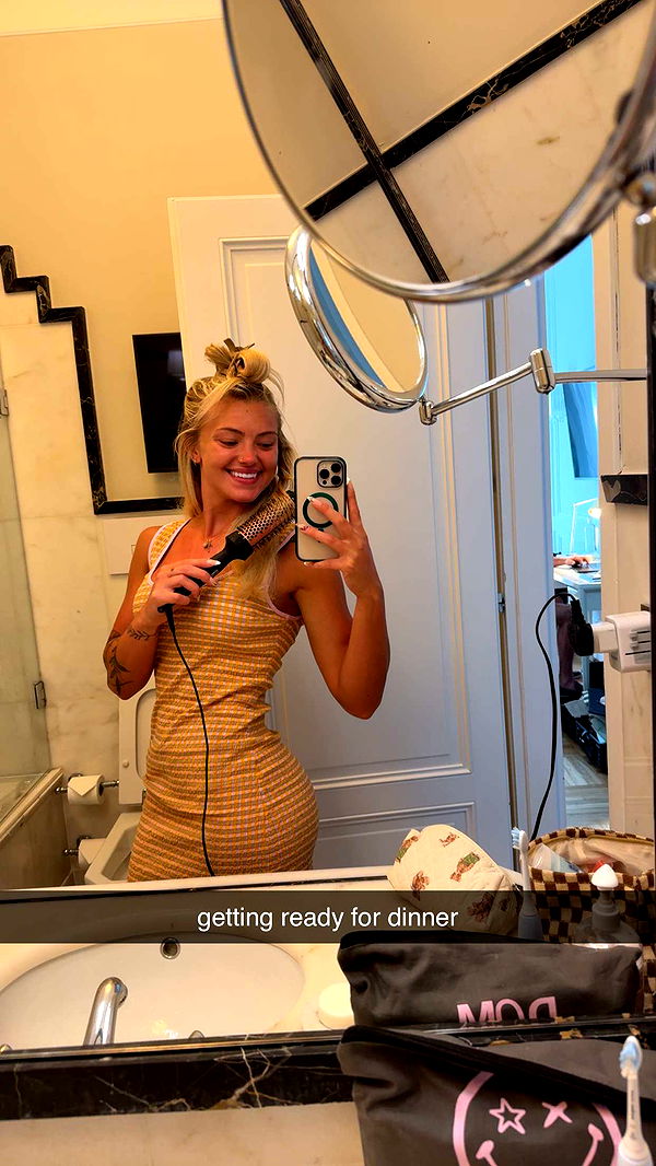 abigailwhhitee image ~ Altpins