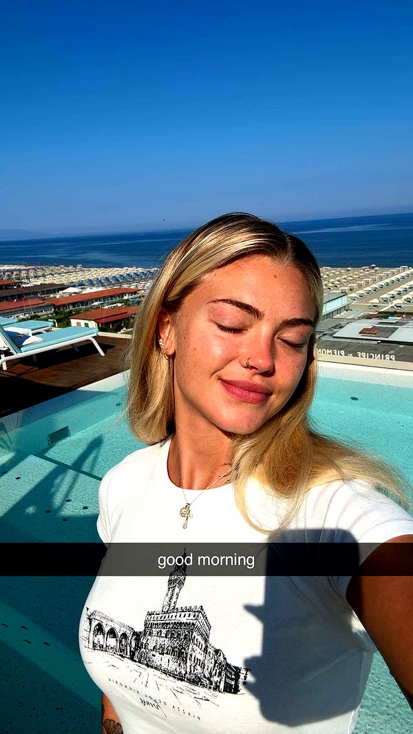 abigailwhhitee image ~ Altpins