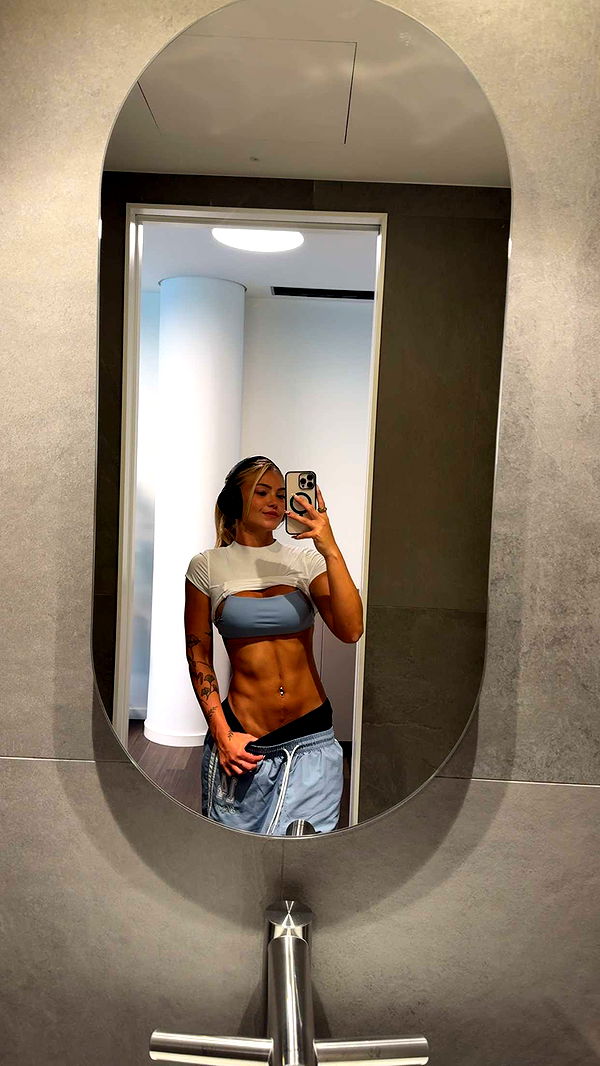 abigailwhhitee image ~ Altpins