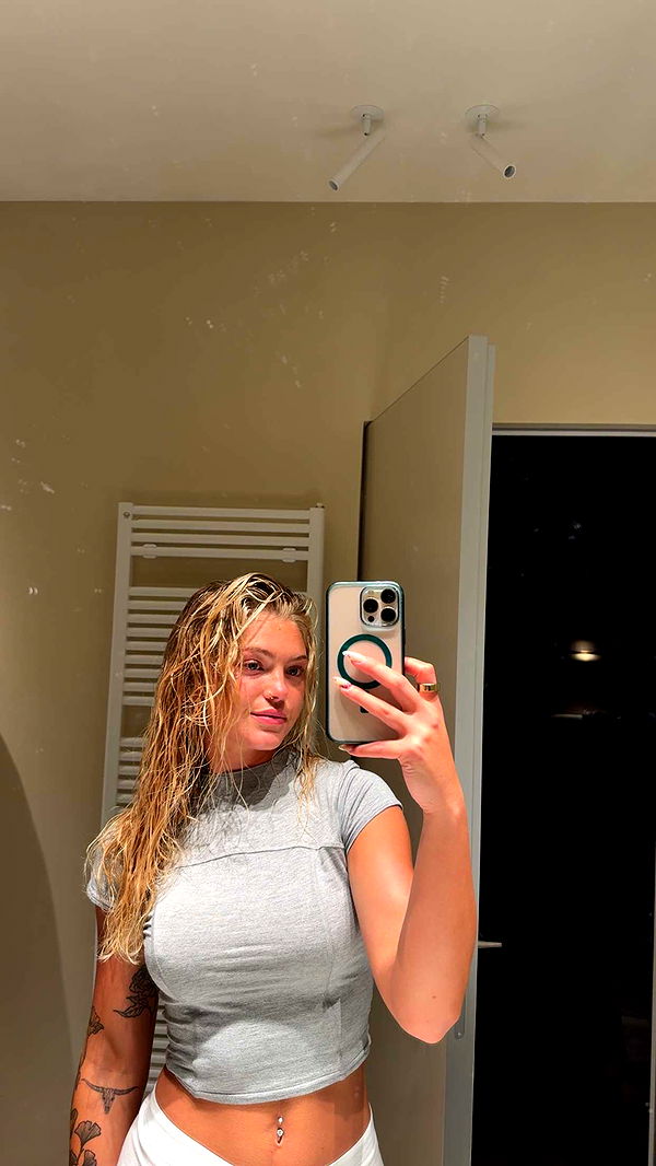 abigailwhhitee image ~ Altpins