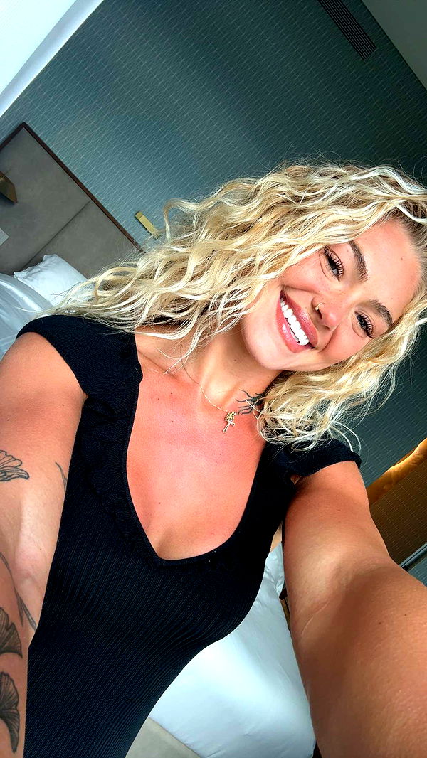 abigailwhhitee image ~ Altpins