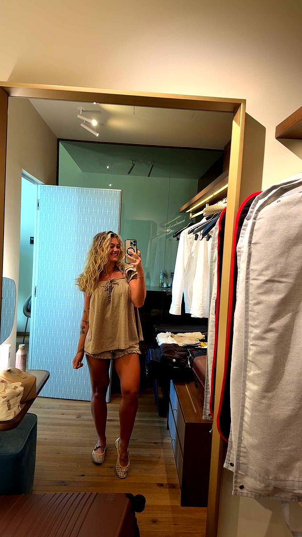 abigailwhhitee image ~ Altpins