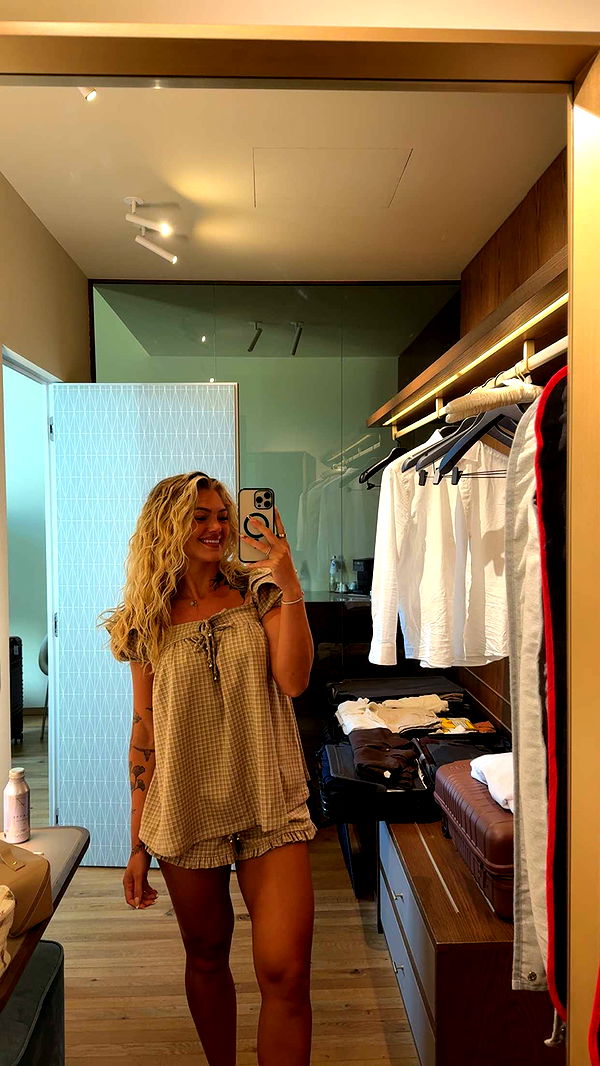 abigailwhhitee image ~ Altpins