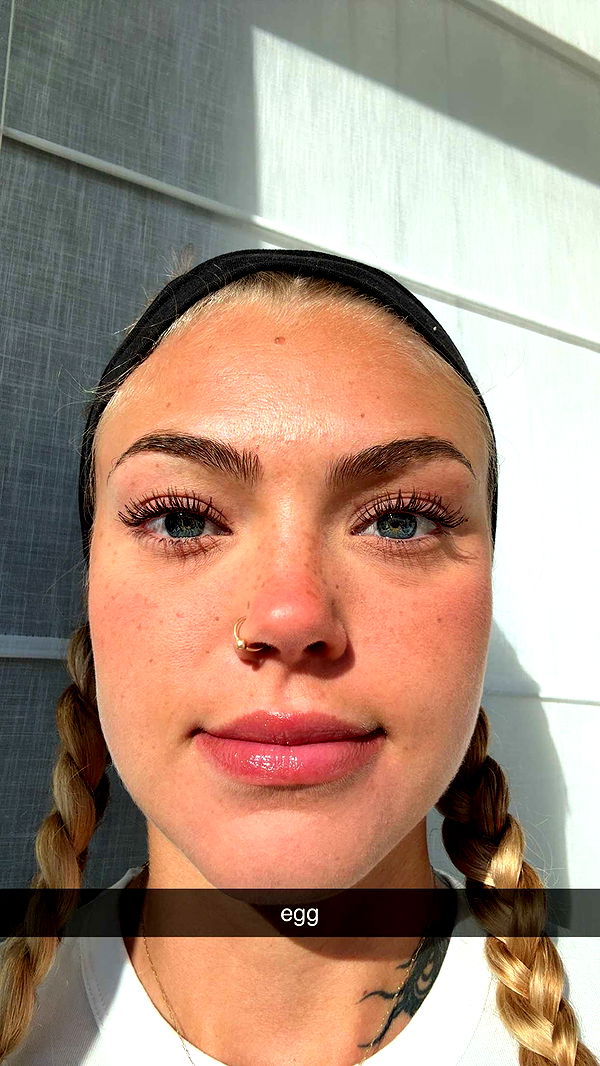 abigailwhhitee image ~ Altpins