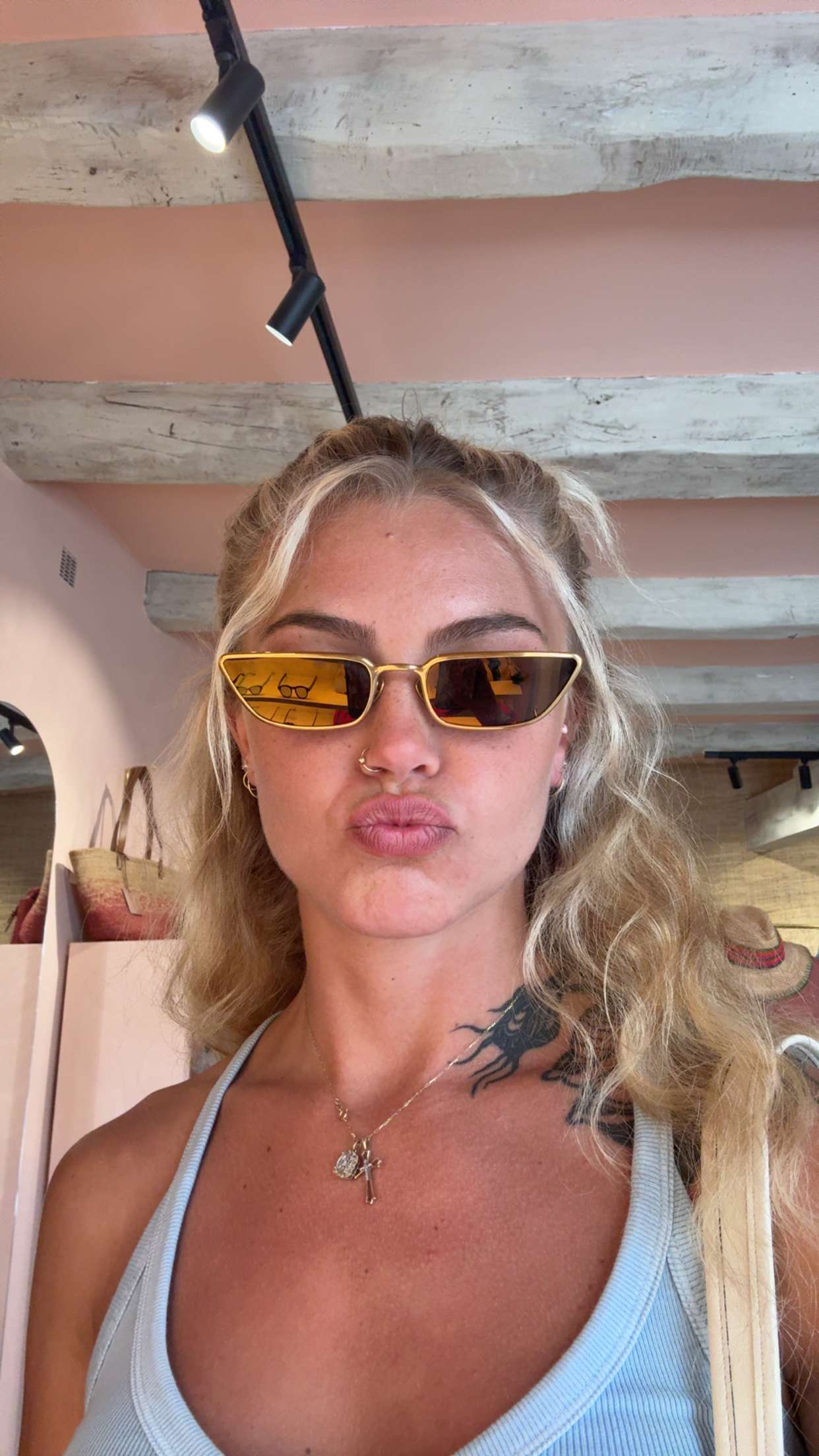 abigailwhhitee snapchat image archive image