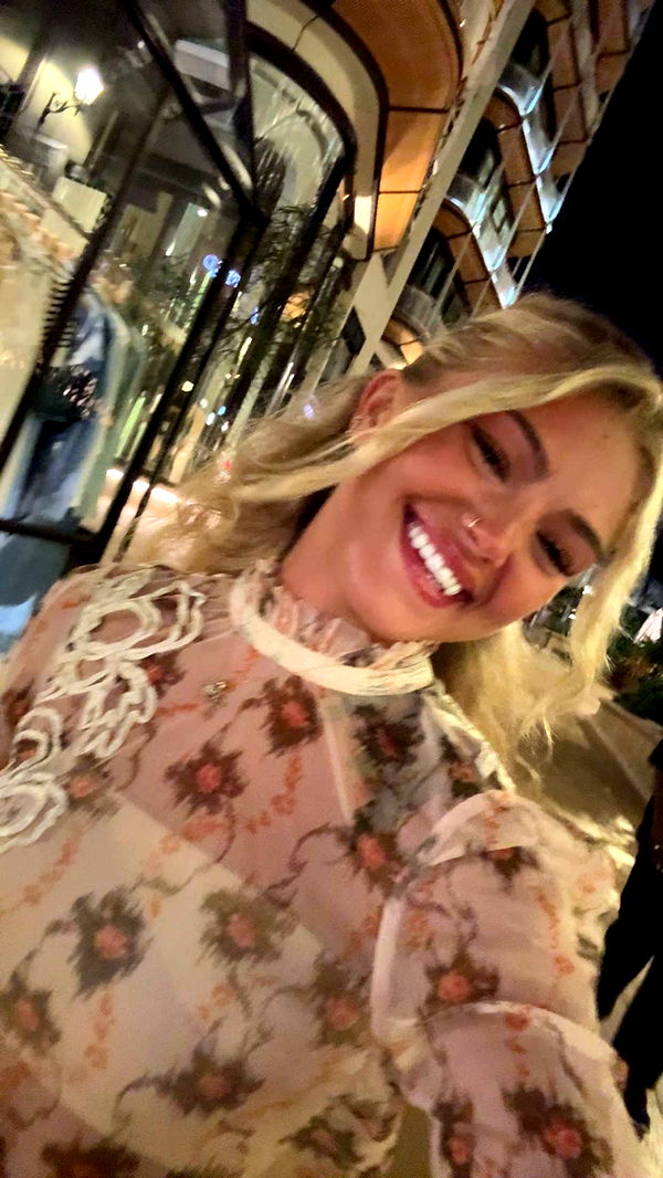 abigailwhhitee image ~ Altpins