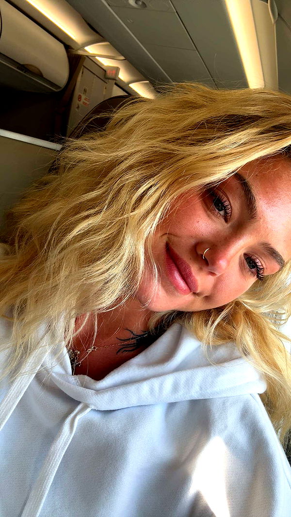 abigailwhhitee image ~ Altpins