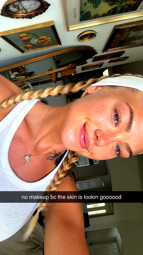 abigailwhhitee image ~ Altpins