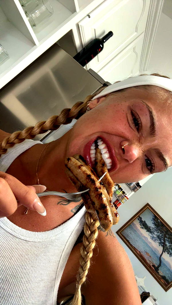 abigailwhhitee image ~ Altpins