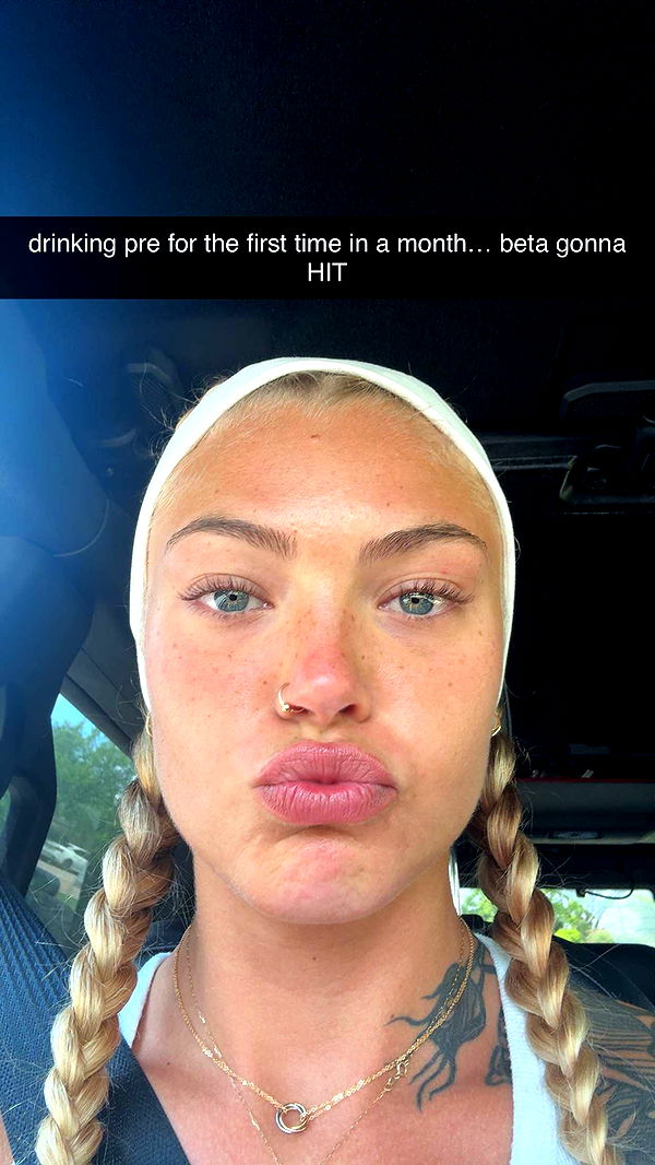 abigailwhhitee image ~ Altpins