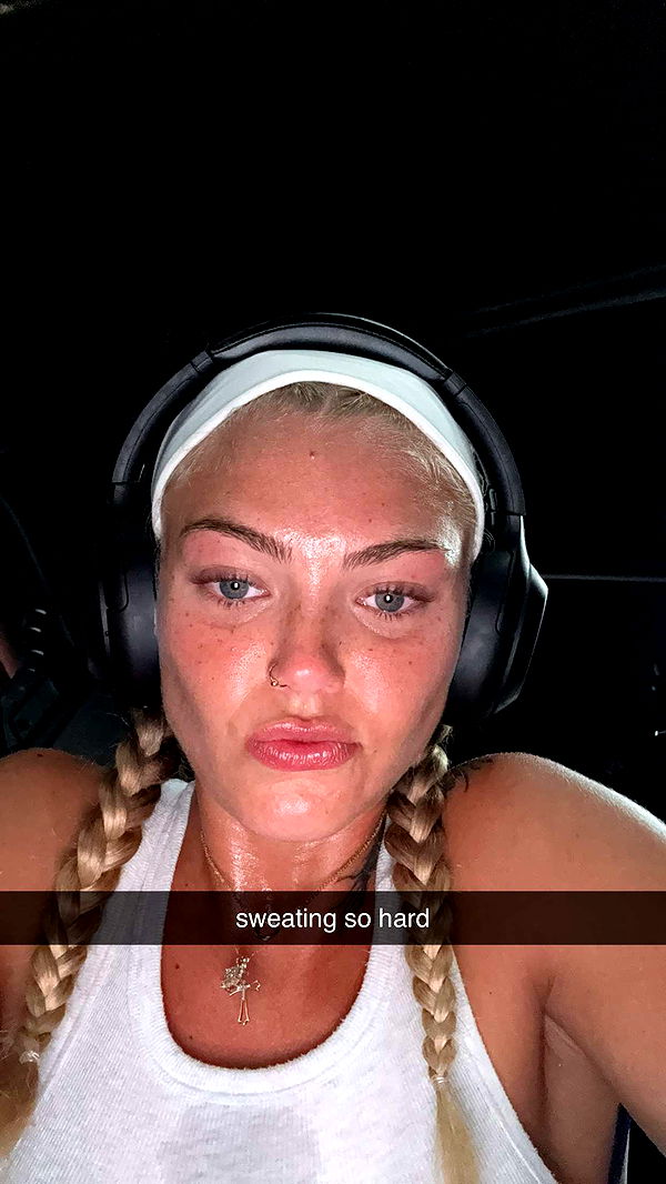 abigailwhhitee image ~ Altpins