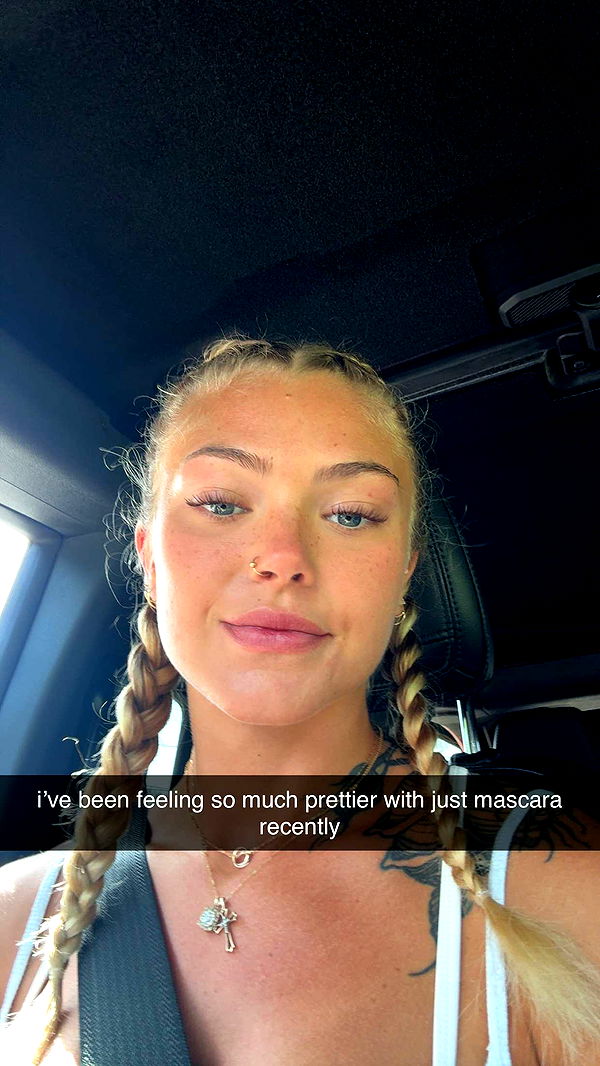 abigailwhhitee image ~ Altpins