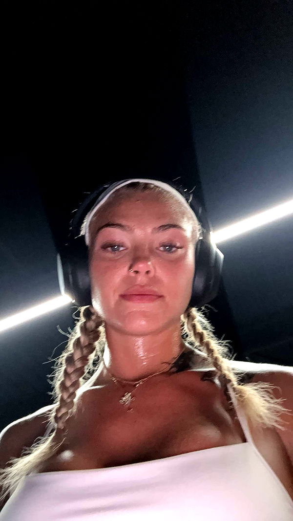 abigailwhhitee image ~ Altpins