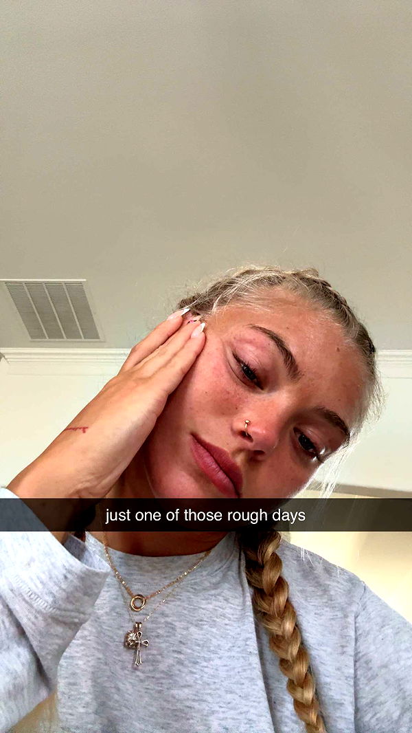 abigailwhhitee image ~ Altpins