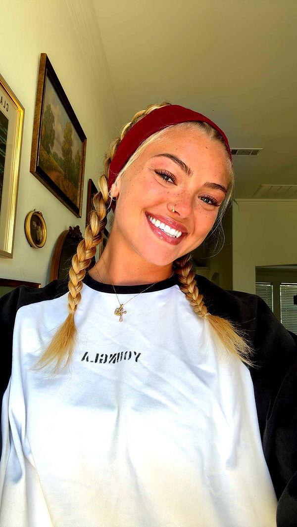 abigailwhhitee image ~ Altpins