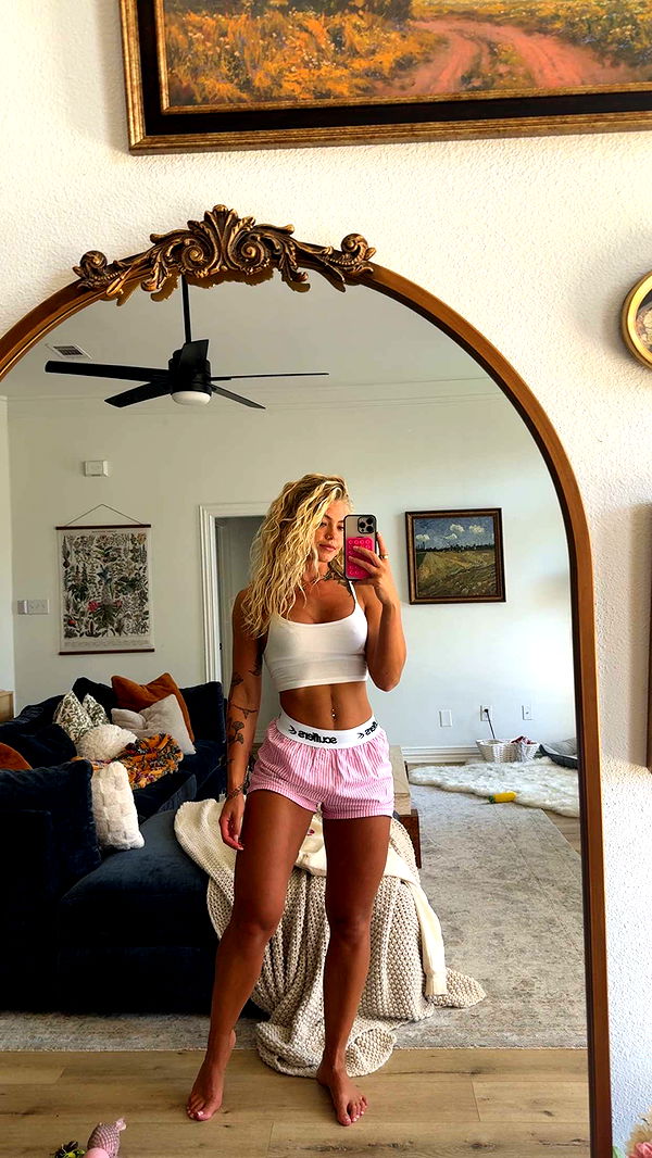 abigailwhhitee image ~ Altpins