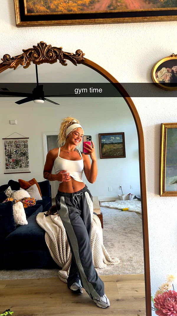 abigailwhhitee image ~ Altpins