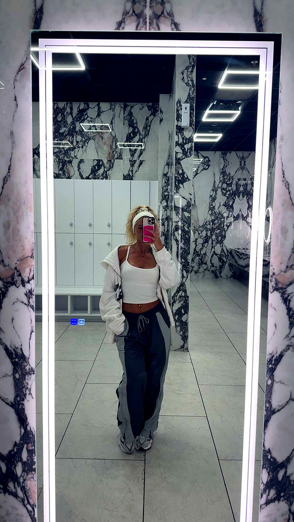 abigailwhhitee image ~ Altpins