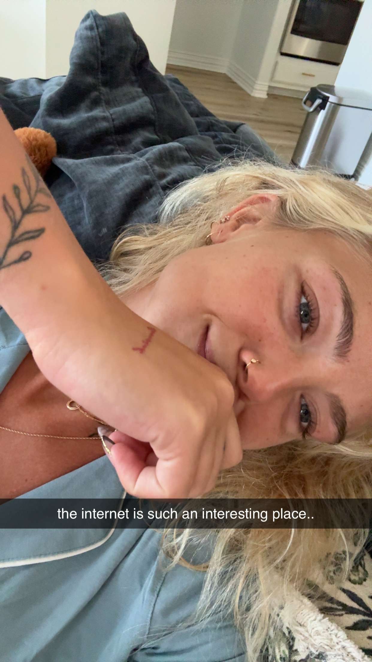 abigailwhhitee snapchat image archive image