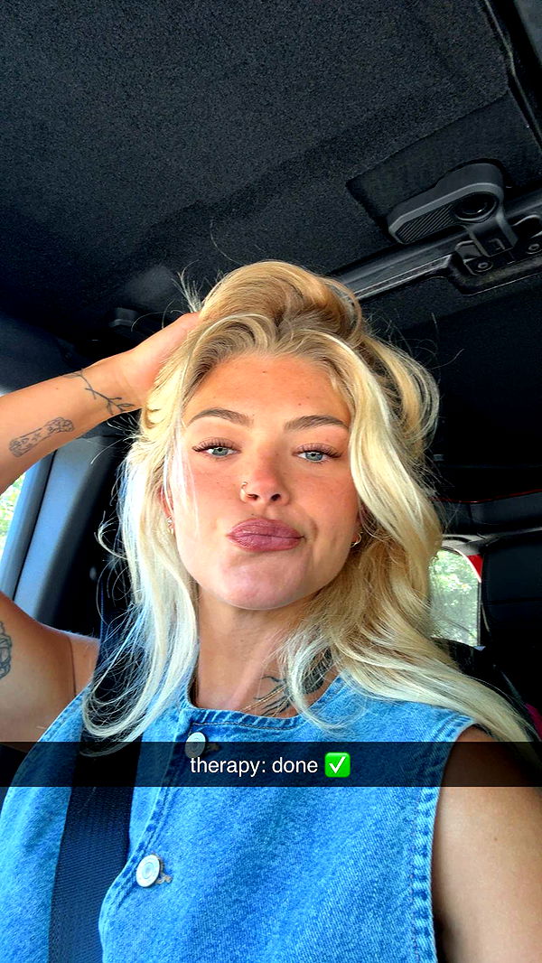 abigailwhhitee image ~ Altpins