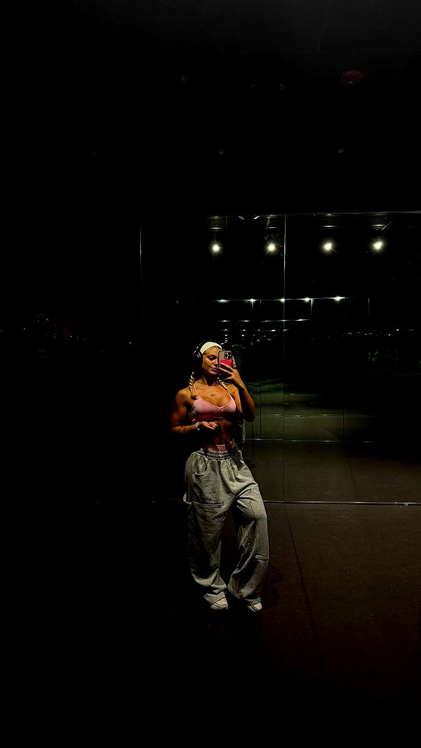 abigailwhhitee image ~ Altpins