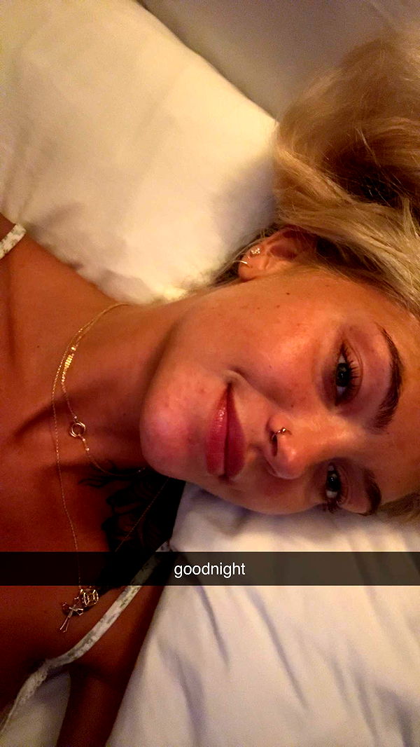 abigailwhhitee image ~ Altpins