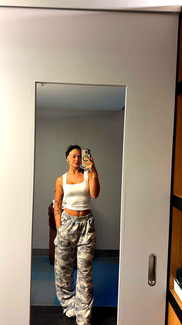 abigailwhhitee image ~ Altpins