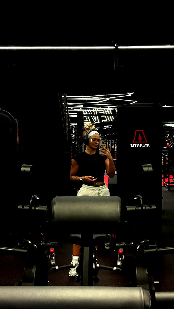 abigailwhhitee image ~ Altpins