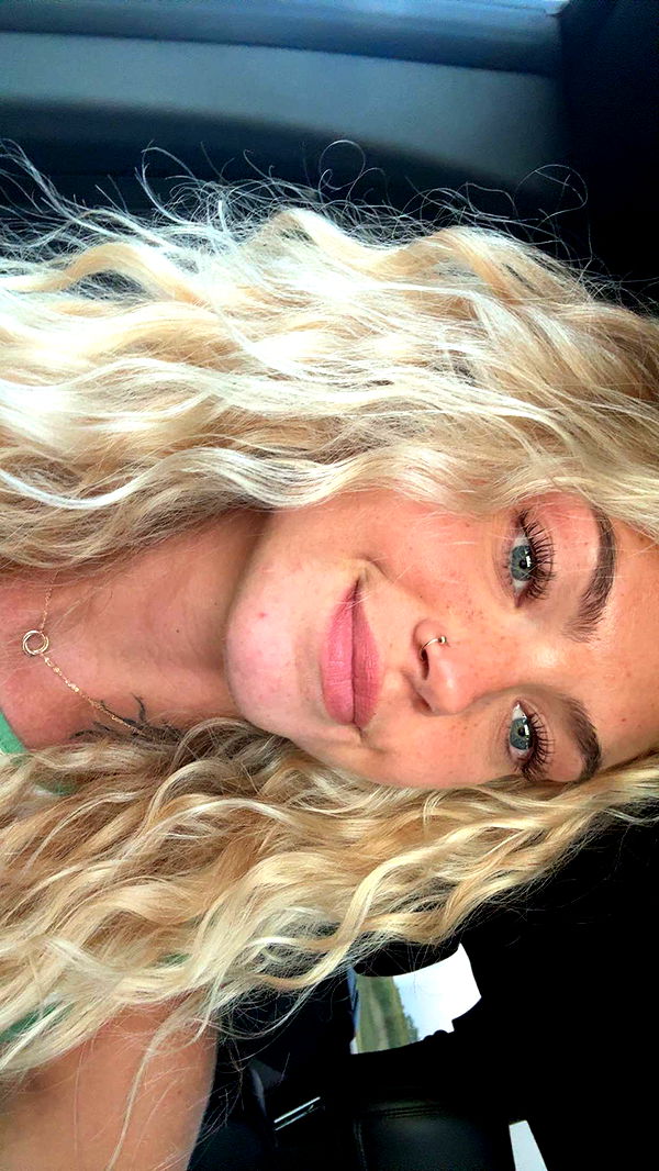 abigailwhhitee image ~ Altpins