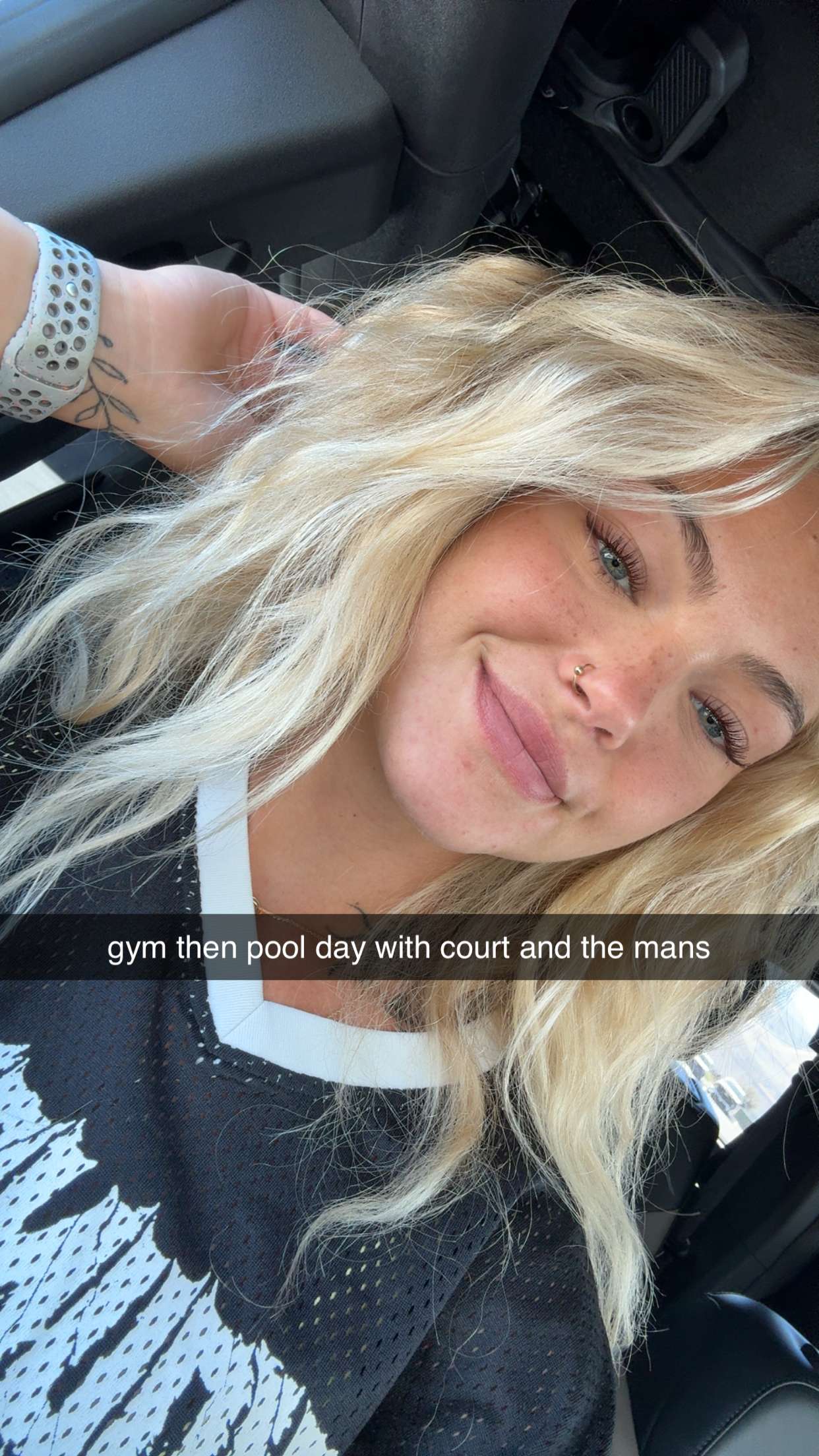 abigailwhhitee snapchat image archive image