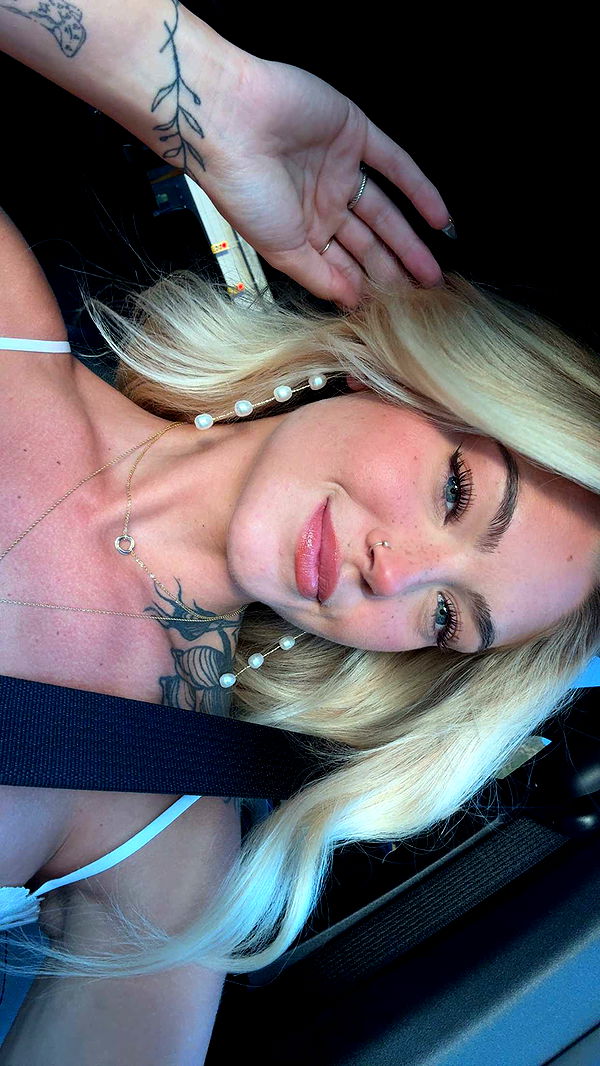 abigailwhhitee image ~ Altpins