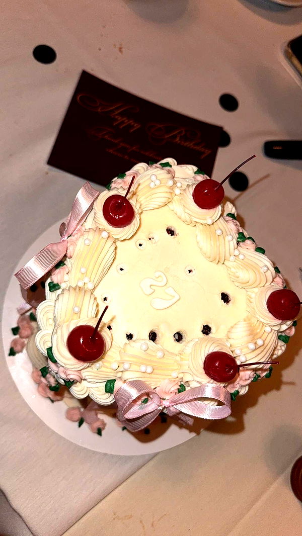 abigailwhhitee image ~ Altpins