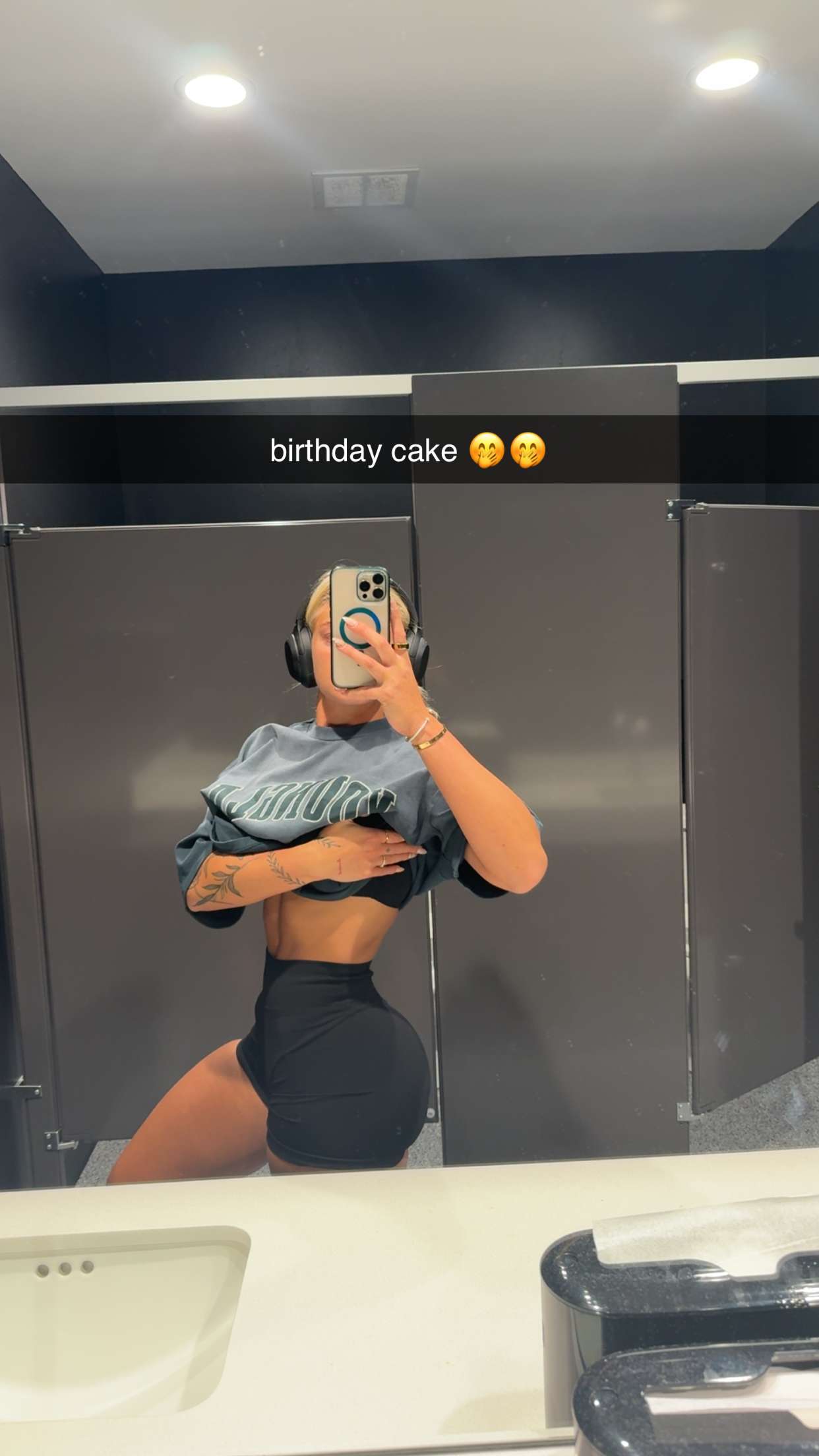 abigailwhhitee snapchat image archive image