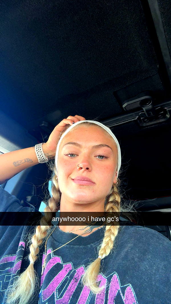 abigailwhhitee image ~ Altpins