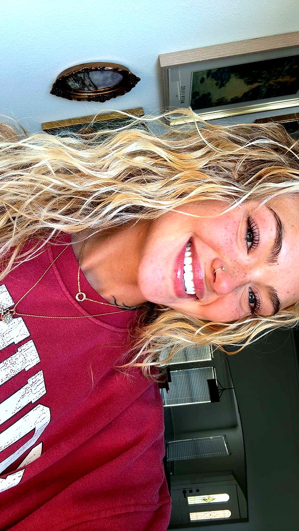 abigailwhhitee image ~ Altpins