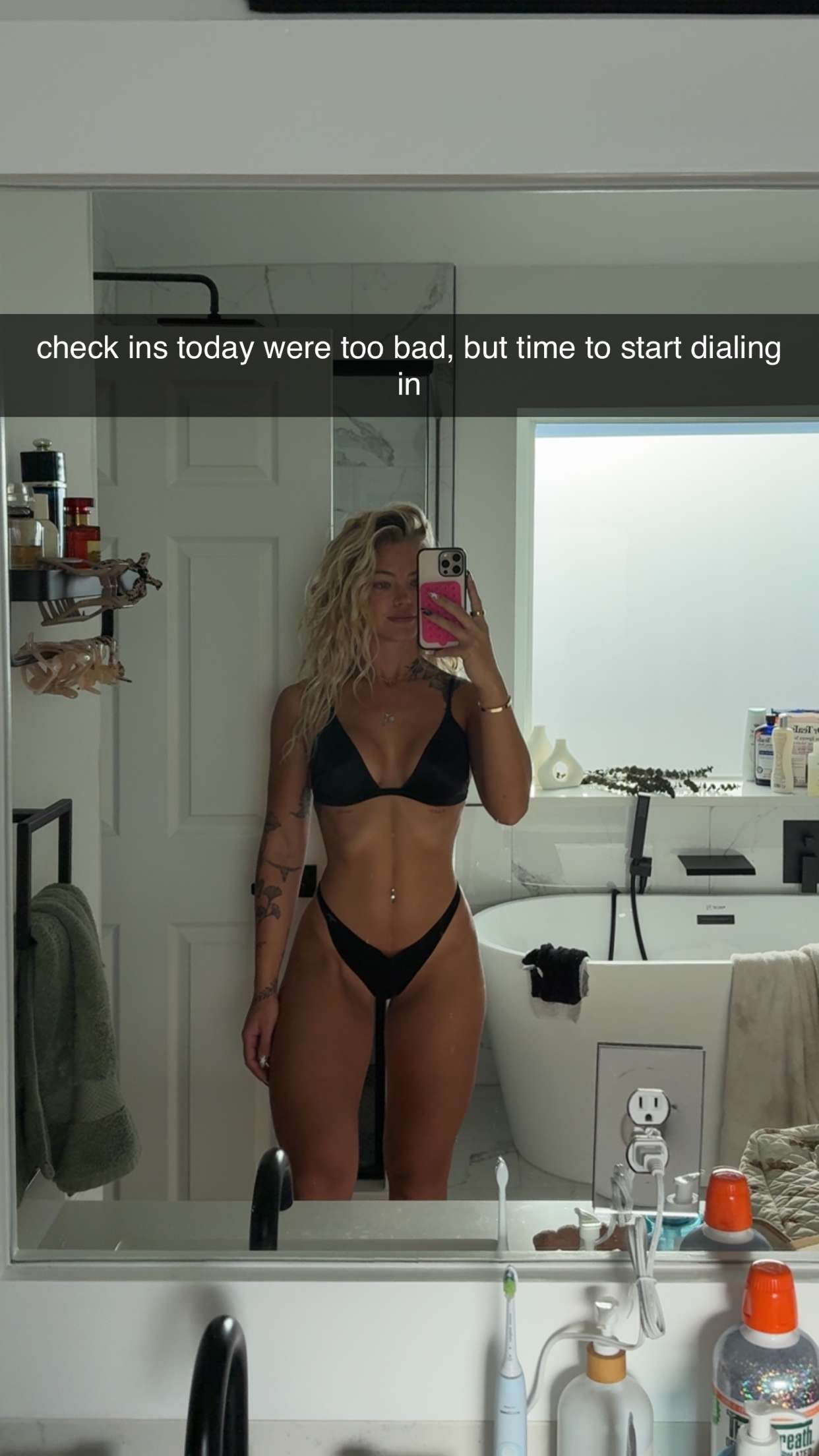 abigailwhhitee snapchat image archive image