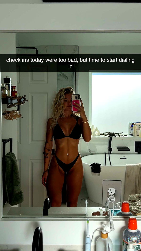 abigailwhhitee image ~ Altpins