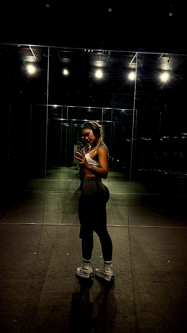 abigailwhhitee image ~ Altpins