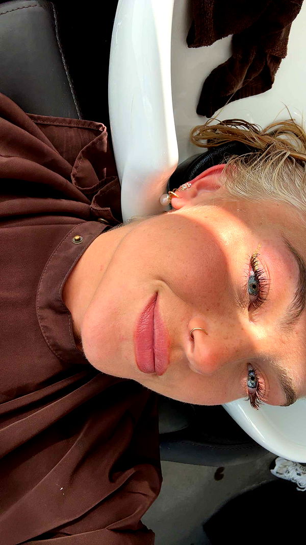 abigailwhhitee image ~ Altpins