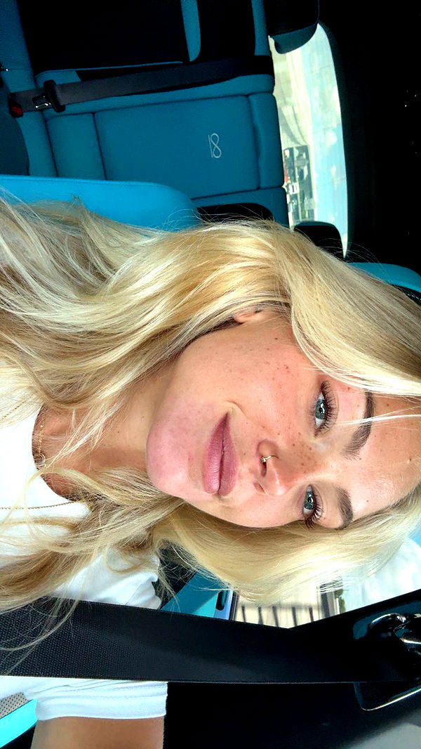 abigailwhhitee image ~ Altpins