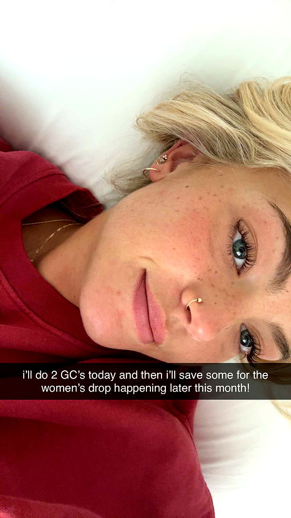 abigailwhhitee image ~ Altpins