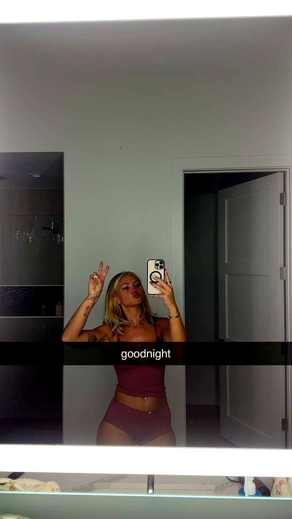 abigailwhhitee image ~ Altpins