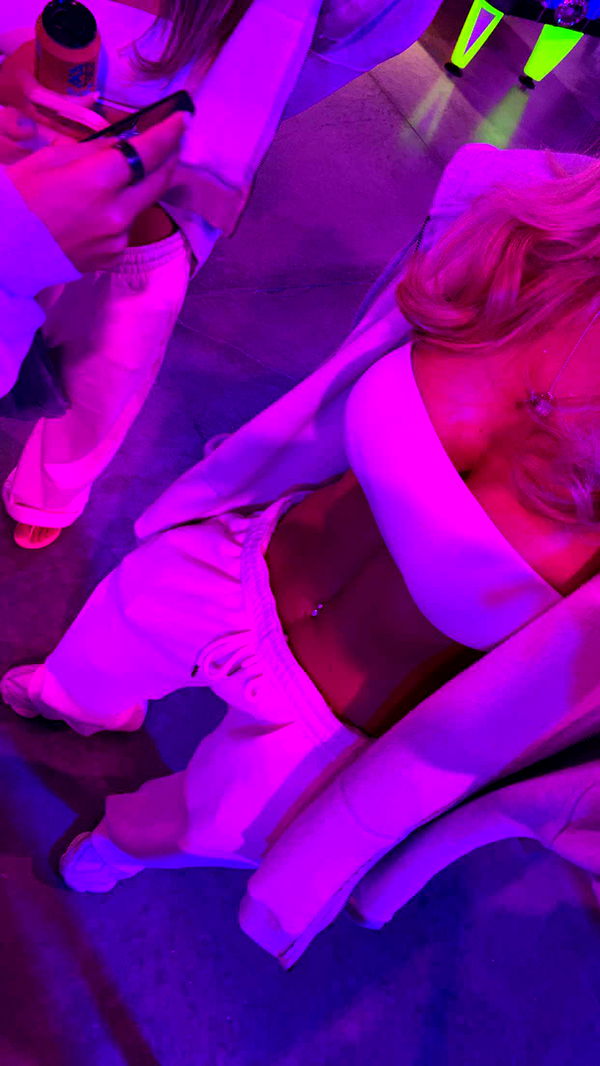 abigailwhhitee image ~ Altpins